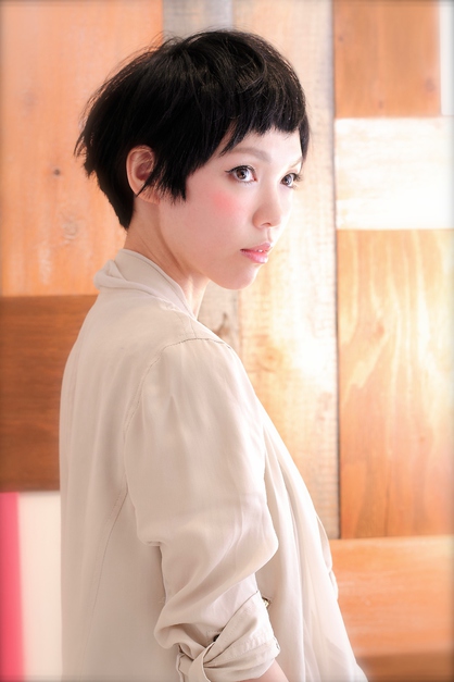 個性的 小顔ランダム ショートマッシュ 川崎の美容室 Take Care Or Renataのヘアスタイル Rasysa らしさ