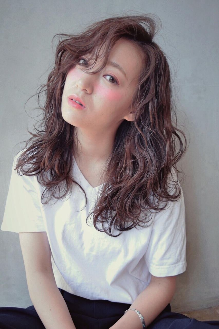 Neon by Newtonۥ롼Х󥰡ߥۥ磻ƥå