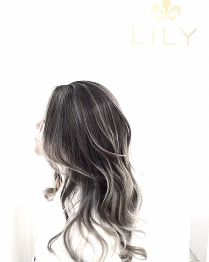 Lily モノトーンベージュグラデーション 心斎橋の美容室 Lily