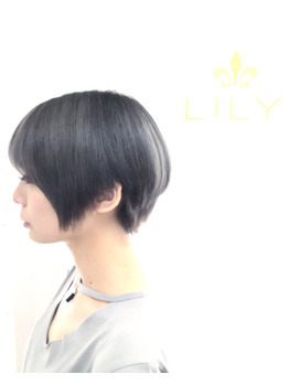 Lily グレージュショート 心斎橋の美容室 Lily Shinsaibashiのヘアスタイル Rasysa らしさ