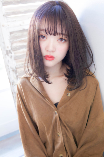 暗髪カラーでツヤと透明感のある大人かわいい小顔ロブ 青山 表参道の美容室 Papersのヘアスタイル Rasysa らしさ