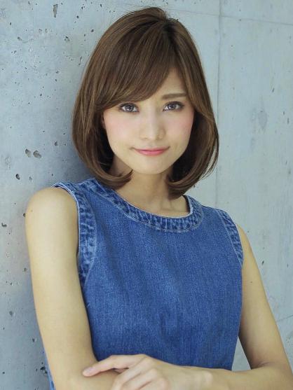 大人女性ヘアおすすめ ひし形シルエット 銀座の美容室 Afloat Xelhaのヘアスタイル Rasysa らしさ